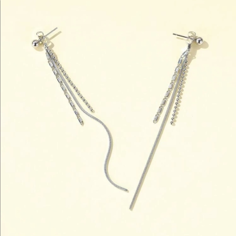 • Eliana • Chain Tassel Earrings - Picture 3 of 5